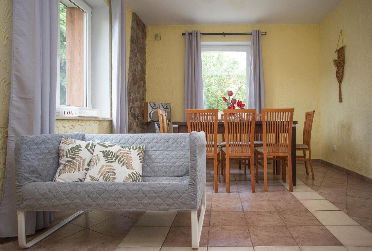 Happy Bison - A 5 Bedroom House With A Garden Біловежа Екстер'єр фото
